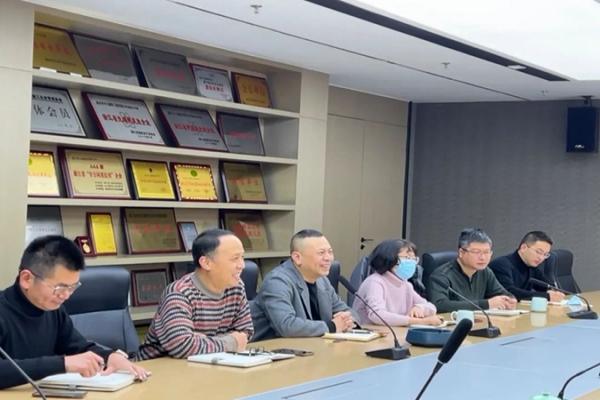 市建筑工程質量管理站與中立建設開展工程質量交流會